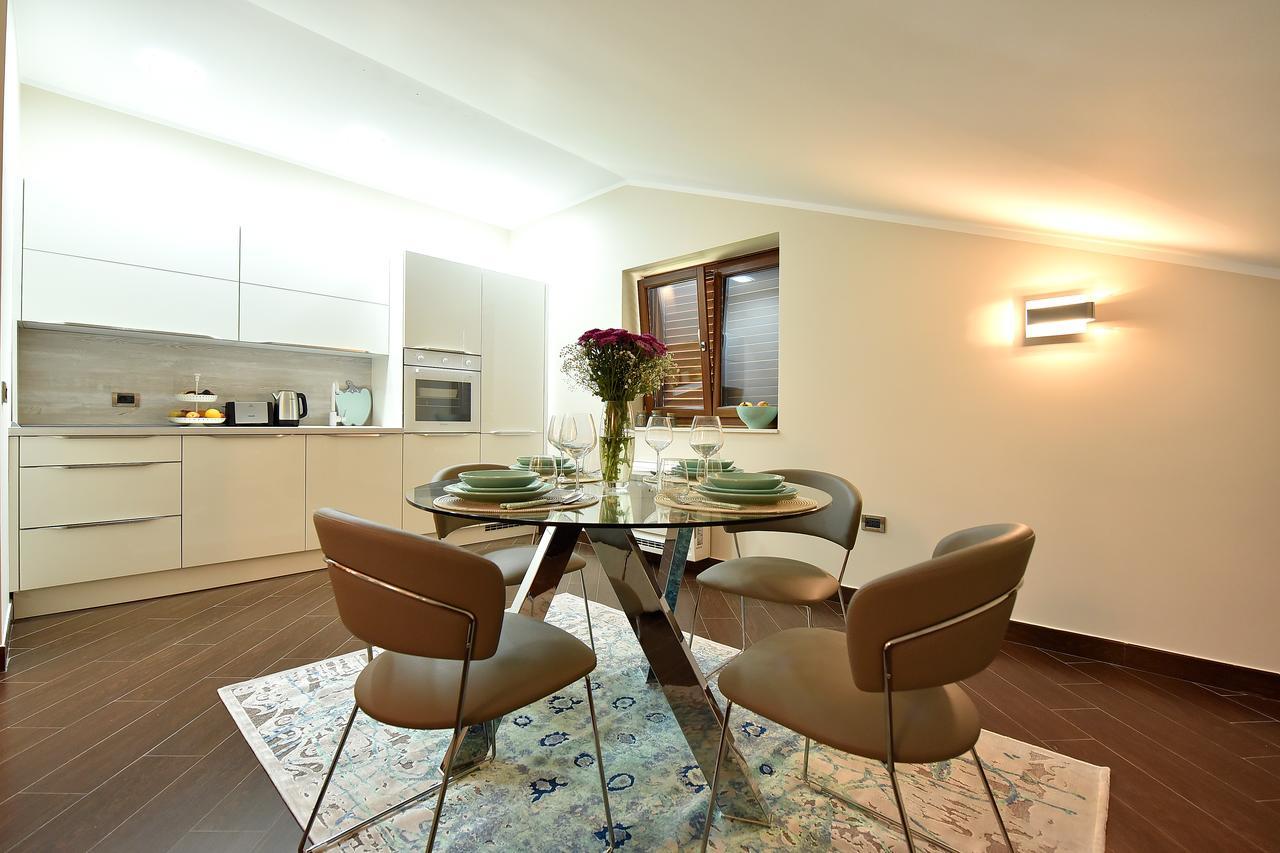 Apartamento Maniva Penthouse By The Sea Kotor Exterior foto