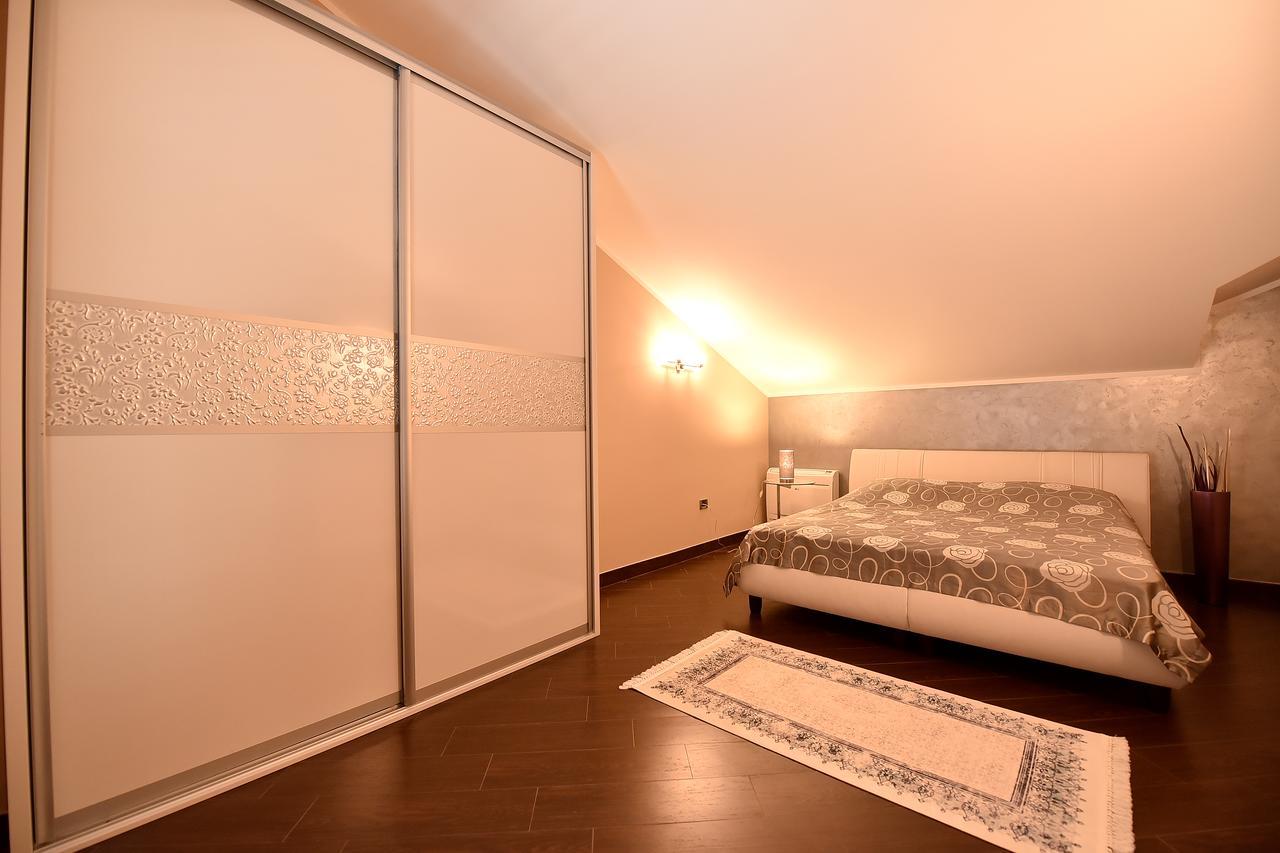 Apartamento Maniva Penthouse By The Sea Kotor Exterior foto